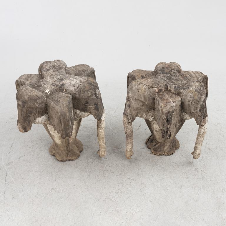 A pair of sculptures/pedestals, second half of the 20th Century.