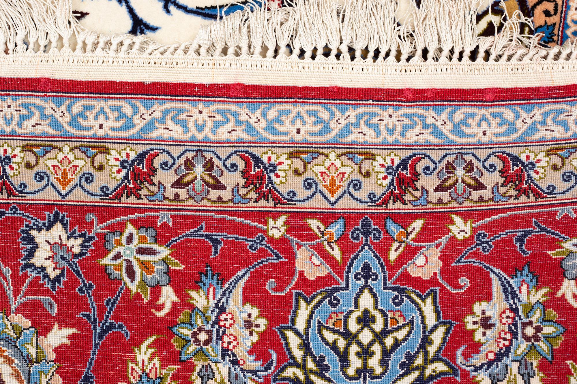 Matto, old Esfahan, ca 310 x 204 cm.