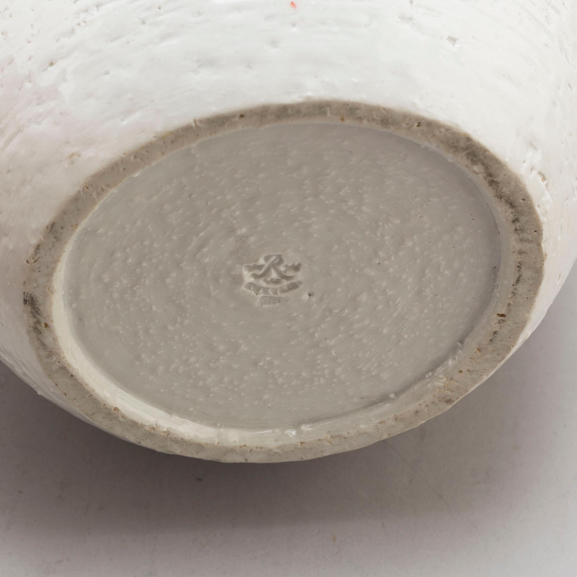 GUNNAR NYLUND, a stoneware bowl from Rörstrand.