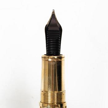 A Montblanc fountain pen, limited edition 'Pope Julius II' from the series 'Patrons of Art'.