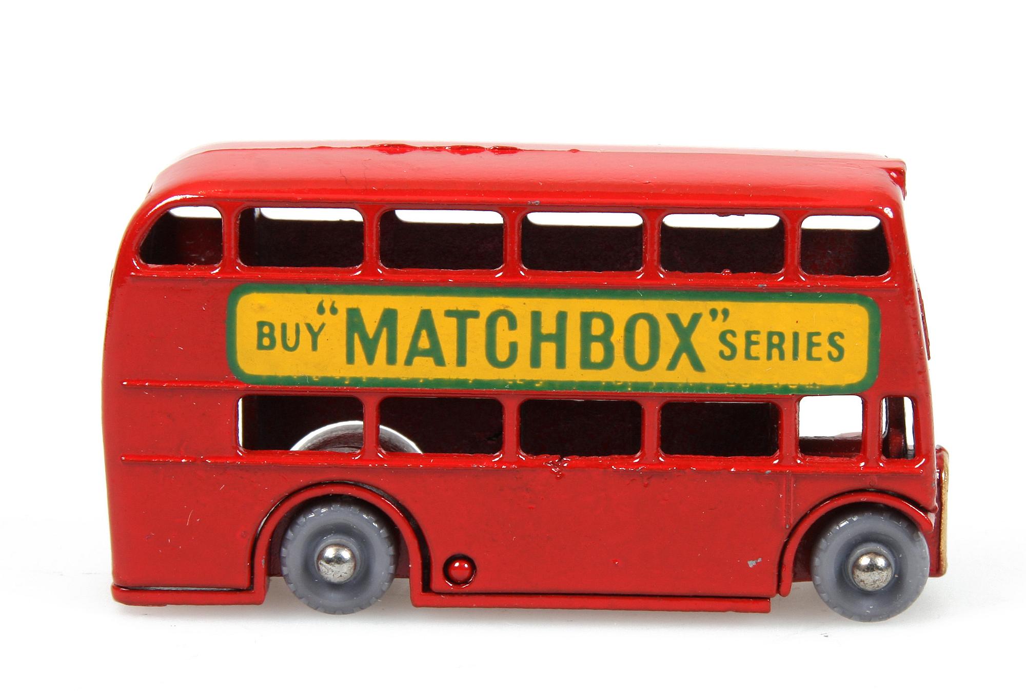 LEKSAKSBILAR, 10 st, matchbox i låda, Lesney, England, 1900-tal.