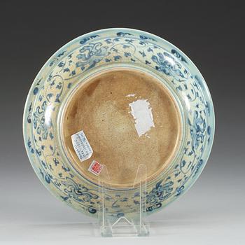 A blue and white dish. Ming dynasty, circa 1500.