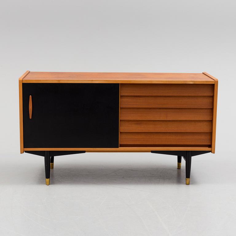 A 1950s / 60s Nils Jonsson sideboard veneered with teak model 222 from Hugo Troeds in Bjärnum.