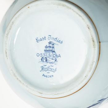 Matservis, 75 delar, "Ostindia", Rörstrand, samt en kinesisk tallrik, exportporslin, mönsterförlaga till "Ostindia".