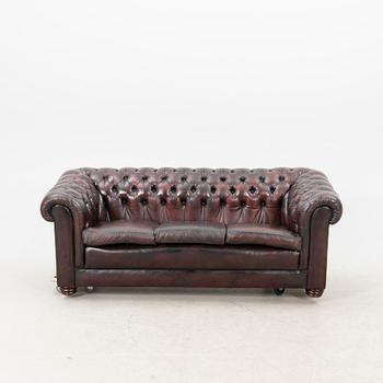 Soffa, Chesterfield modell, senare delen av 1900-talet.