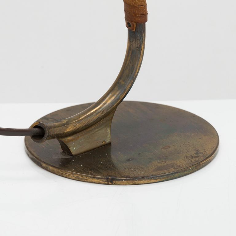 Paavo Tynell, bordslampa, modell 9212 för Taito 1900-talets mitt.
