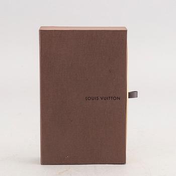 Louis Vuitton, wallet.