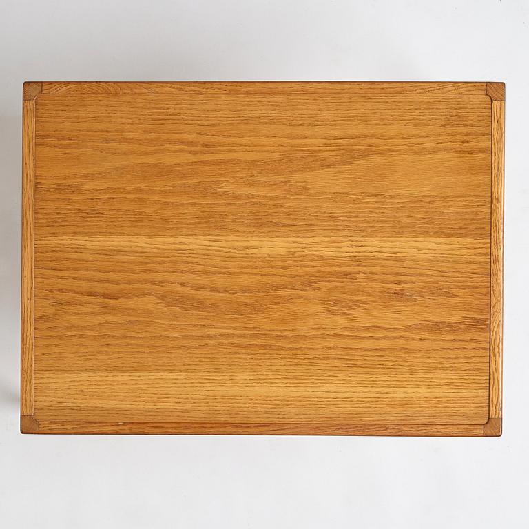 Peder Moos, an oak table, executed by cabinetmaker Peder Moos, Denmark, 1943.