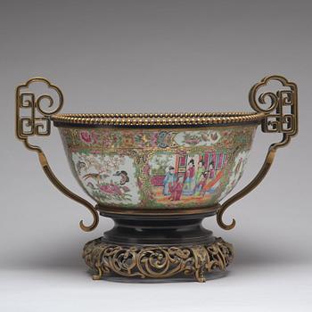 A large famille rose metal mounted Kanton punch bowl, Qing dynastin, 19th Century.