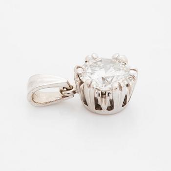 Brilliant-cut diamond pendant.