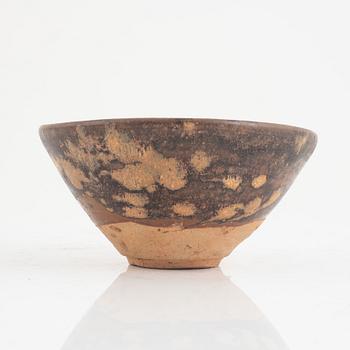 A tenmoku glazed bowl, Song dynasty (960-1279).