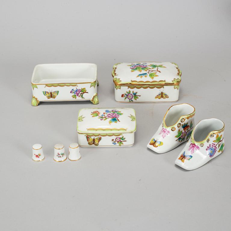 71 psc Herend, mostly "Queen Victoria".