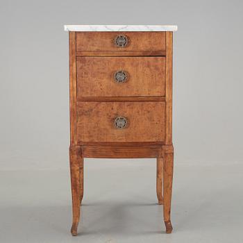 SÄNGBORD/BYRÅ, 1930-/40-tal.