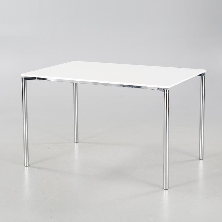 A "Plano" table, deisgned by Pelikan Design (Niels Gammelgaard og Lars Mathiesen) for Fritz Hansen, made 2004.