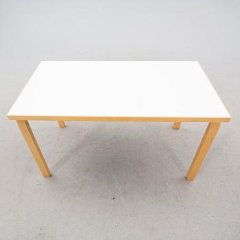 Alvar Aalto, bord, modell 80a, Artek, 2000-tal.