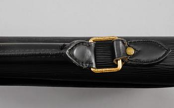 PORTFÖLJ, "Serviette conseiller ambassadeure Epi", Louis Vuitton.