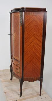 SKÅP, Louis XV-stil.