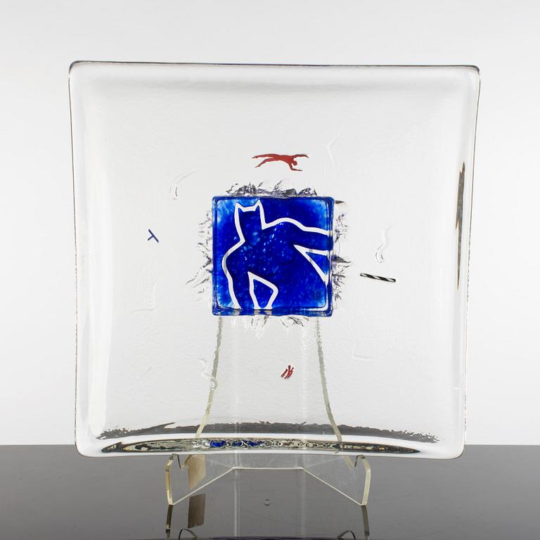 BERTIL VALLIEN, plate, glass, signed, Kosta Boda.