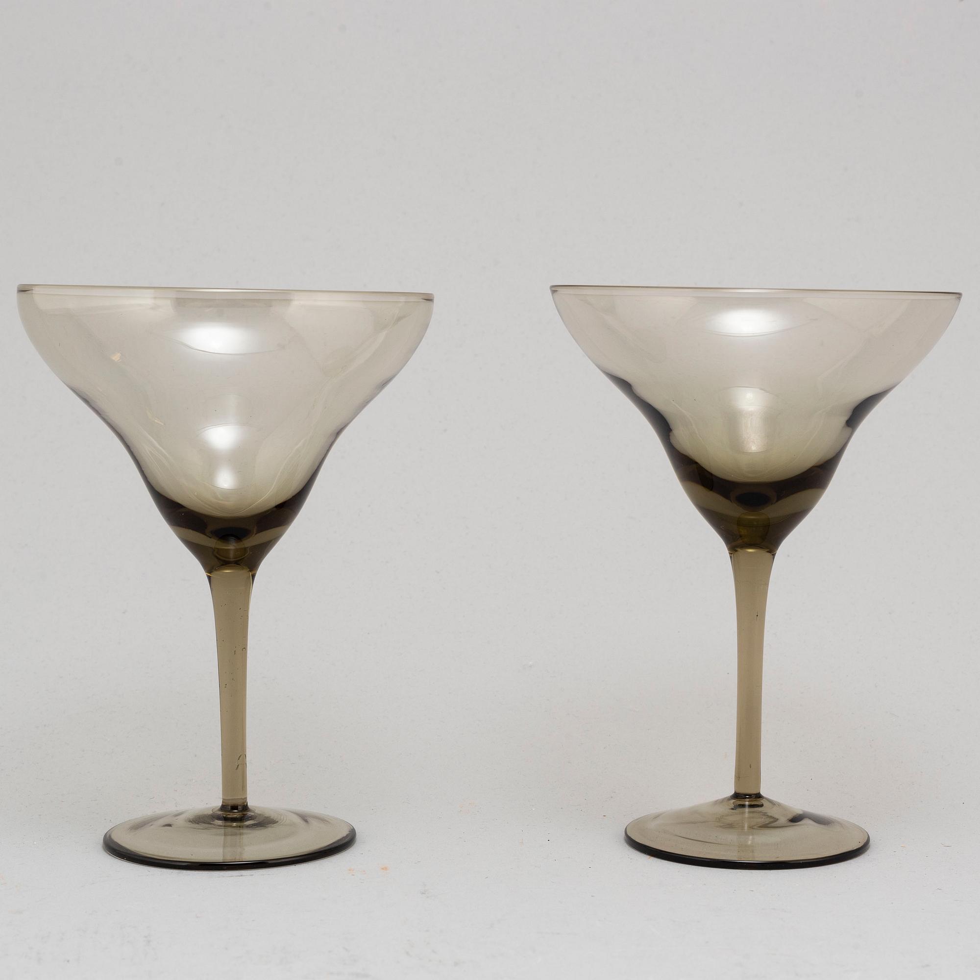 Ten champagne glasses/bowls, 1920s.