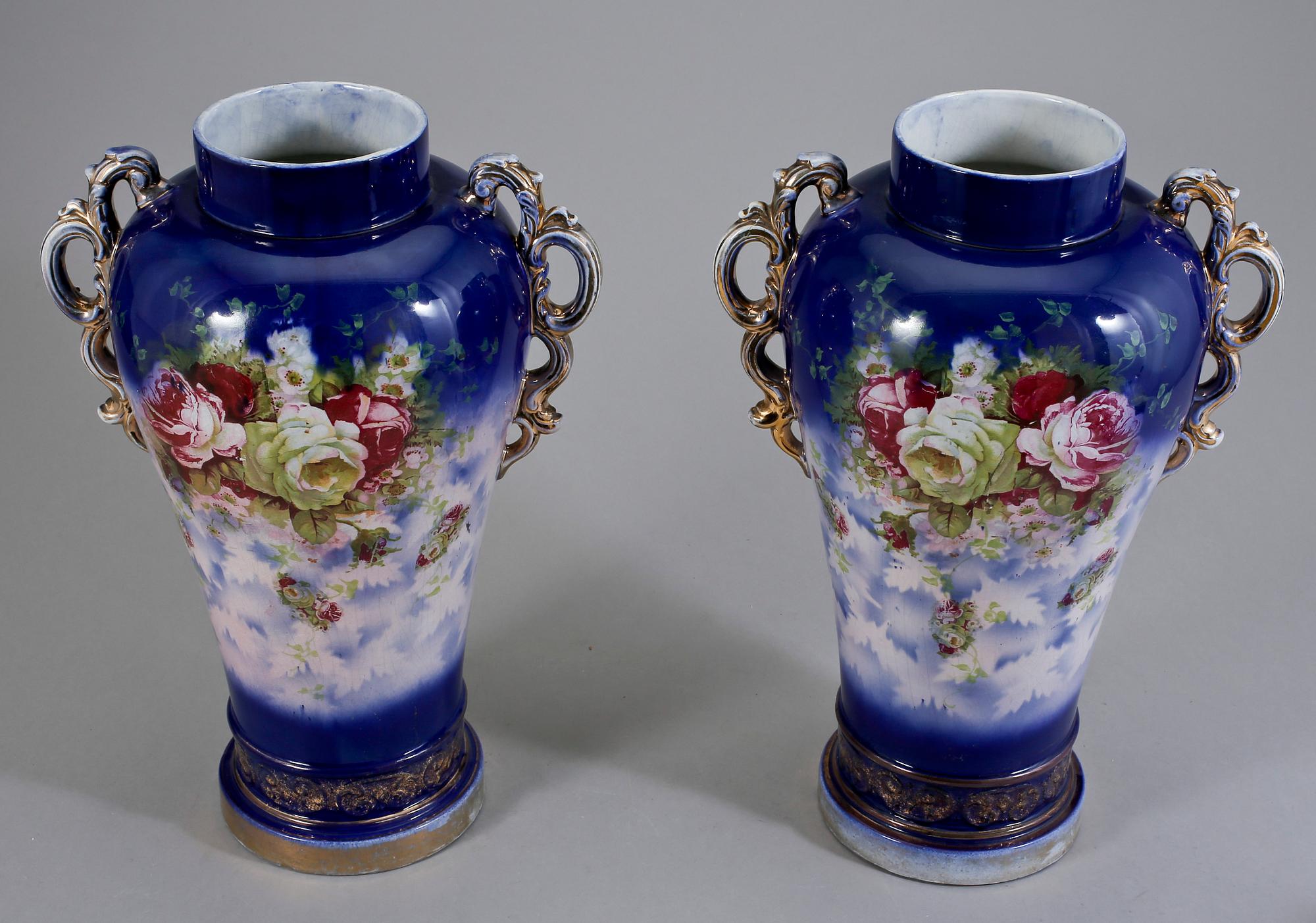 VASER, ett par, flintgods, troligen England, 1800-talets slut.
