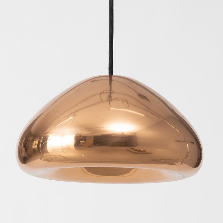 Tom Dixon, a 'Bell' ceiling lamp.