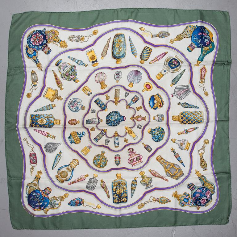 SCARF, "Qu'Import le Flacon", Hermès.