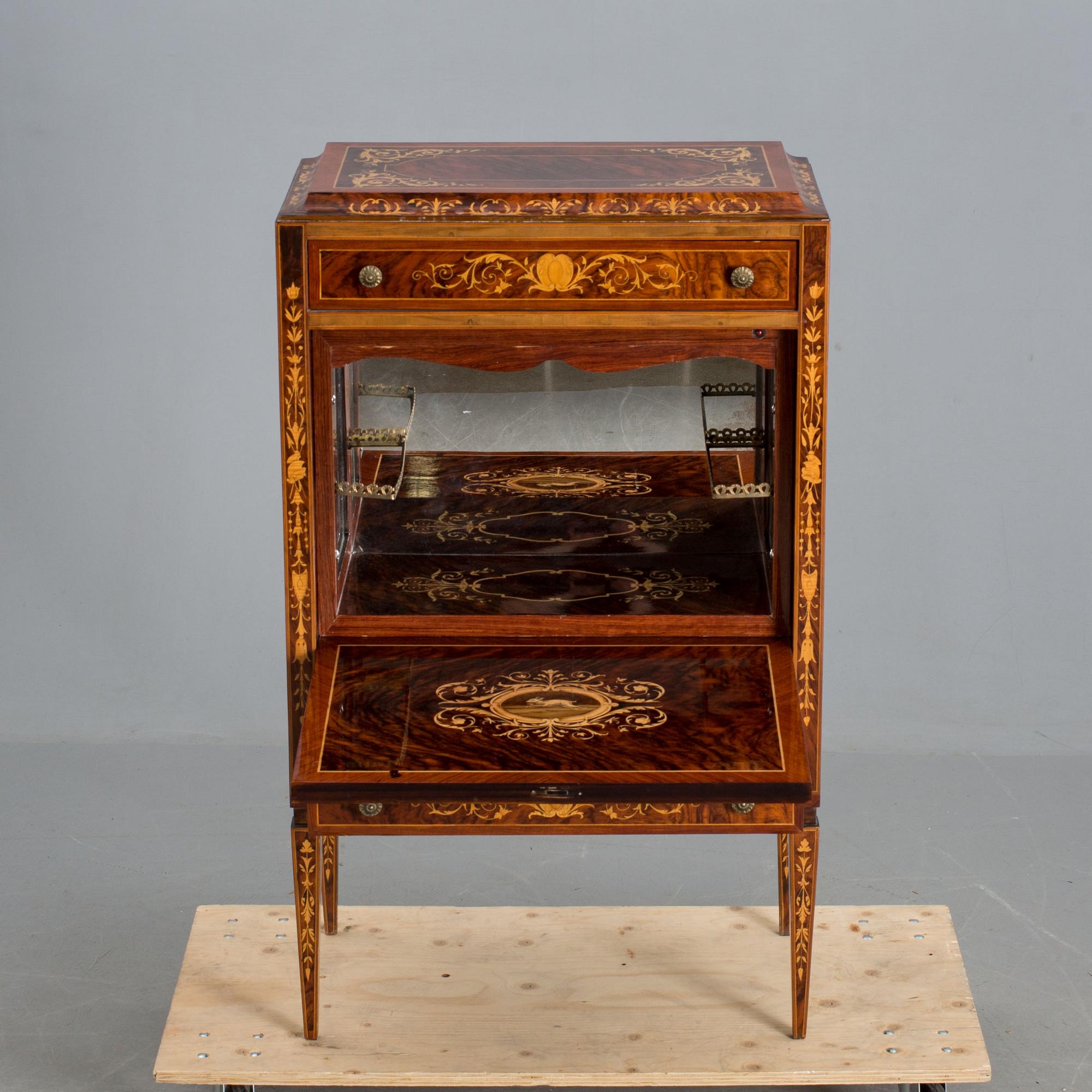 BARSKÅP, Louis XVI-stil, 1900-talets mitt.