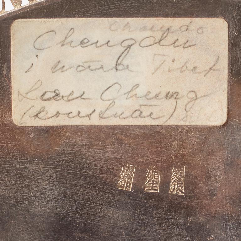 Korgar, två stycken, silver. Kina, Qingdynastin, 1800-tal.