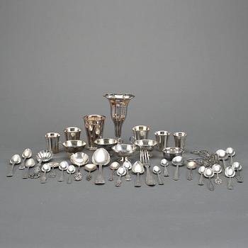 PARTI SILVER, mestadels svenska stämplar, bl a GAB, Stockholm 1968. 1800-1900-tal. Total vikt ca 1019 gram.