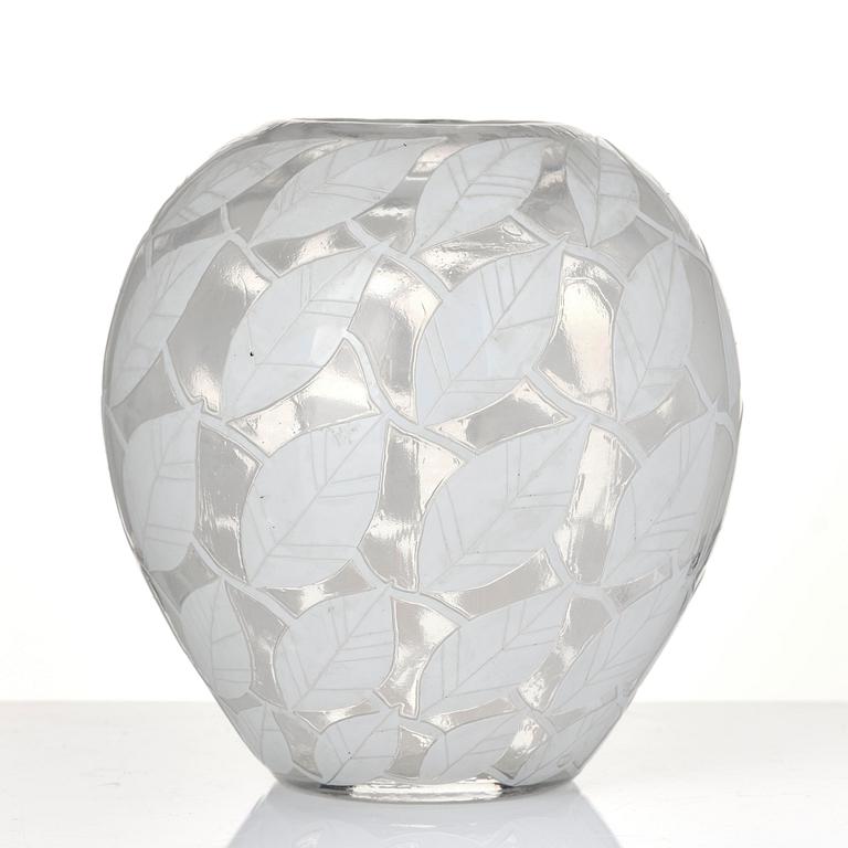 Sven Erik Skawonius, a cameo glass vase, Kosta, Sweden, 1940s, model 182.