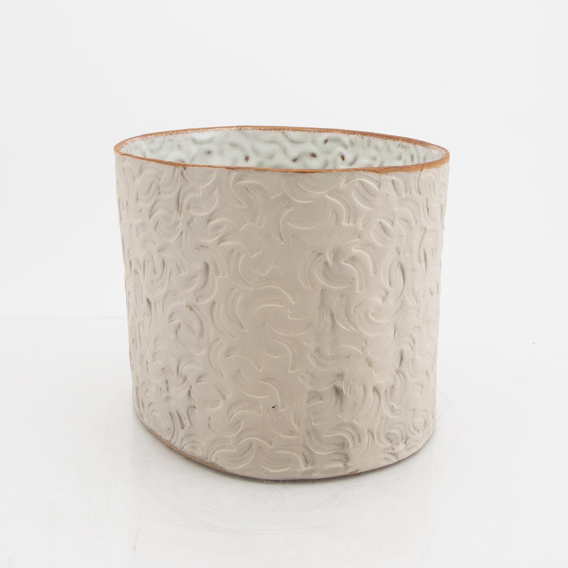 Signe Persson-Melin, a handsigned and dated 17 glazed stoneware bowl.