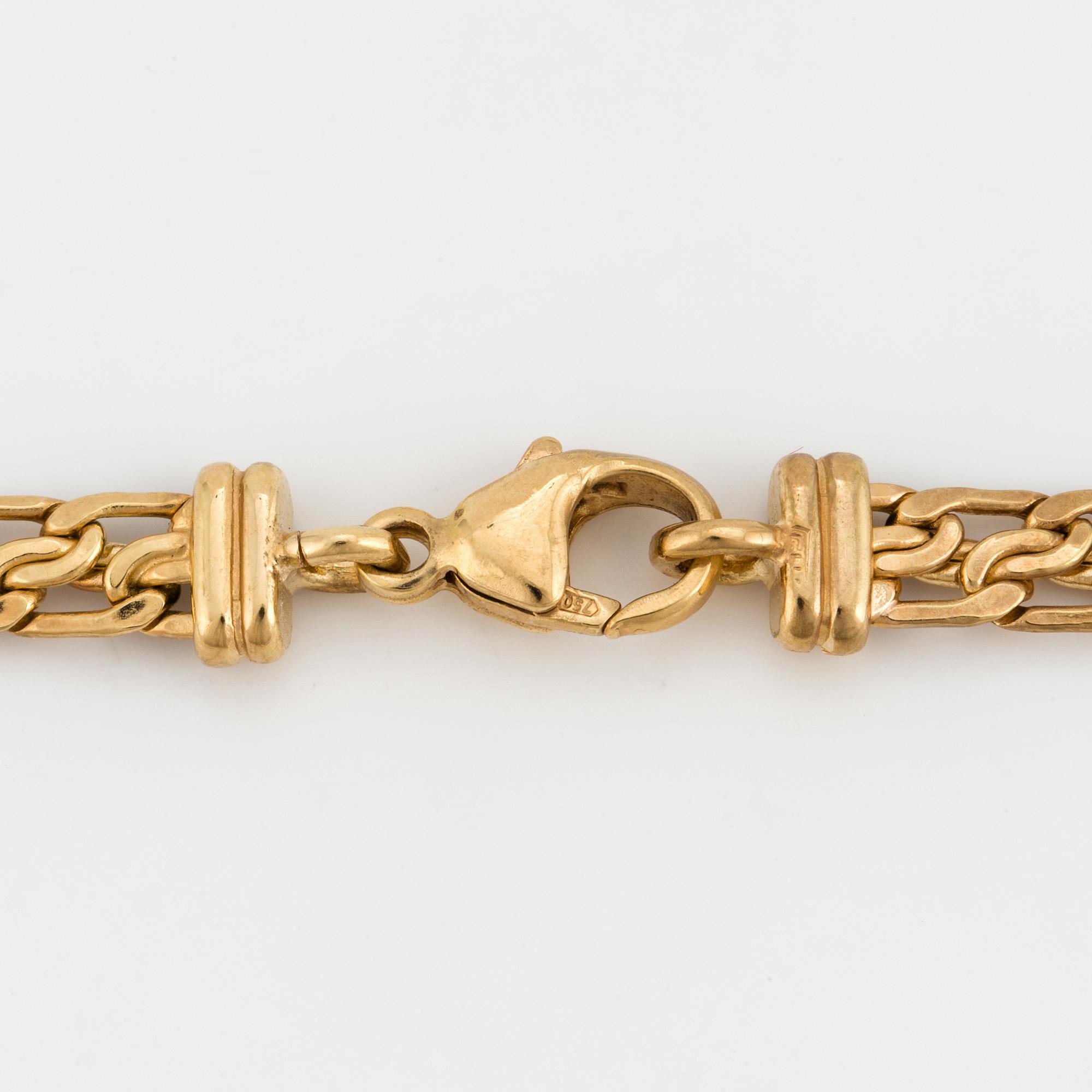 A graduated fancy-linkl necklace.
