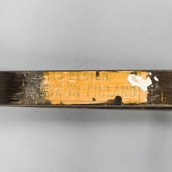 Alvar Aalto, hattuhylly / naulakko, malli 113, O.Y. Huonekalu-ja Rakennustyötehdas A.B. 1930-luvun alku.