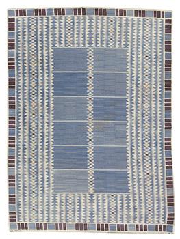 528. Barbro Nilsson, CARPET. "Salerno blå". Flat weave. 323 x 239,5 cm. Signed AB MMF BN.