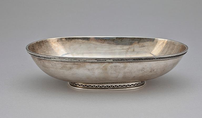 SKÅL, silver, Eric Råström, CGR, Stockholm, 1952. Vikt 465g.