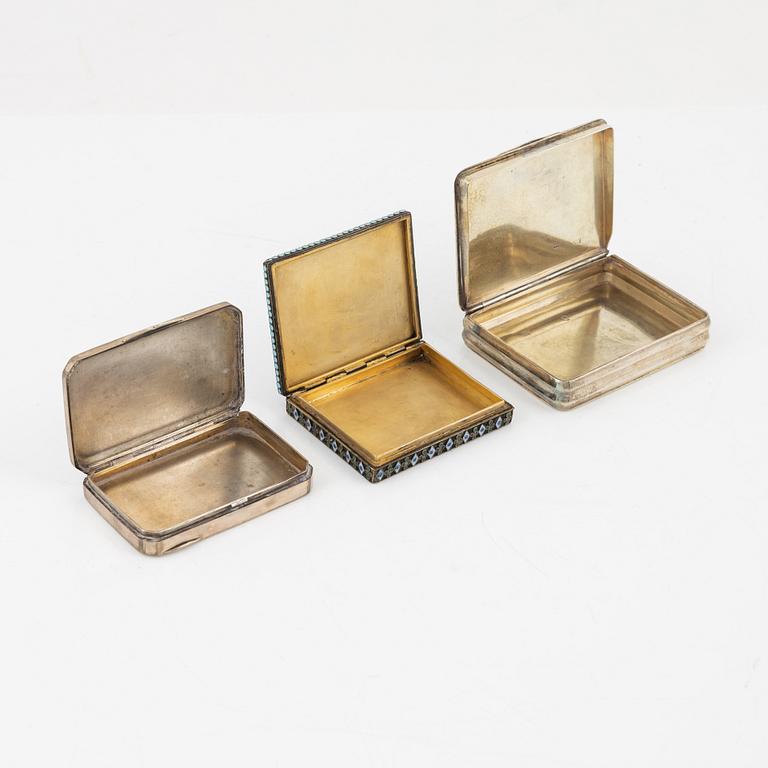 Three silver snuff boxes, including Moscow 1822.