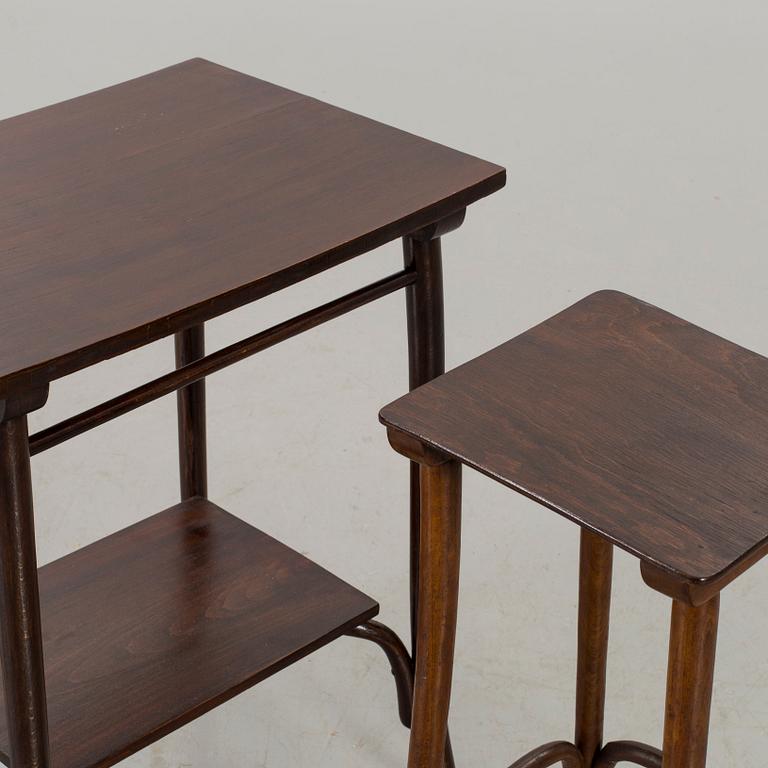 BORD, 2 st, stämplade Thonet.