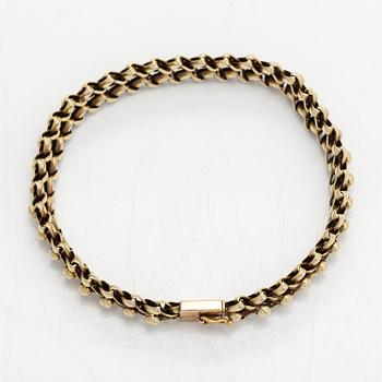 A 14K gold bracelet. Finnish import marks.