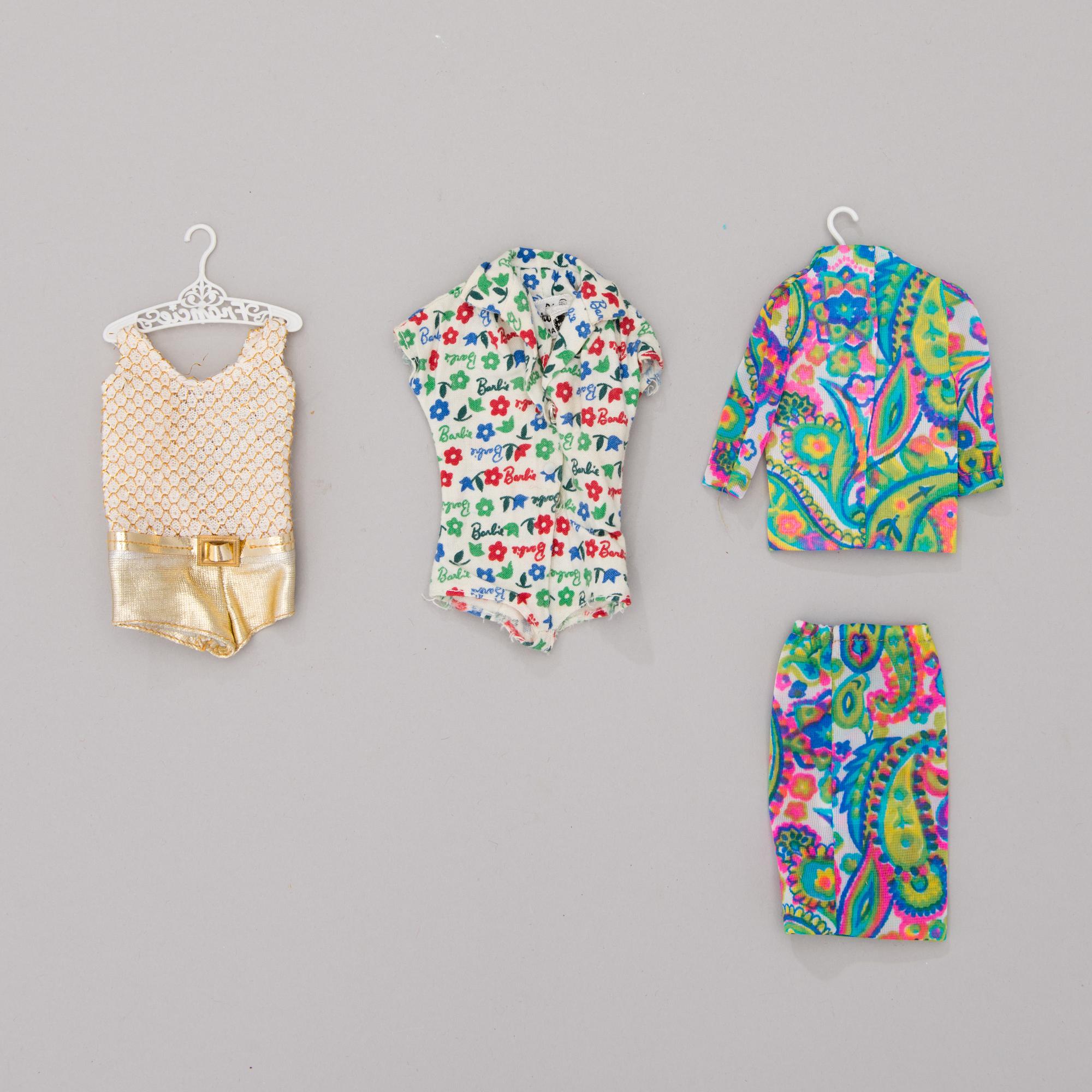 Two dolls, Barbie and Francie, with clothes and in original case, Mattel 1960s.