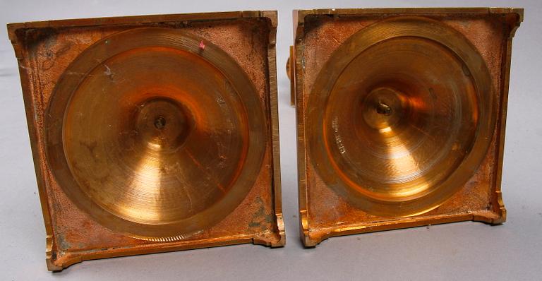 LJUSSTAKAR, ett par, mässing, empirestil, Skultuna, tidigt 1900-tal.