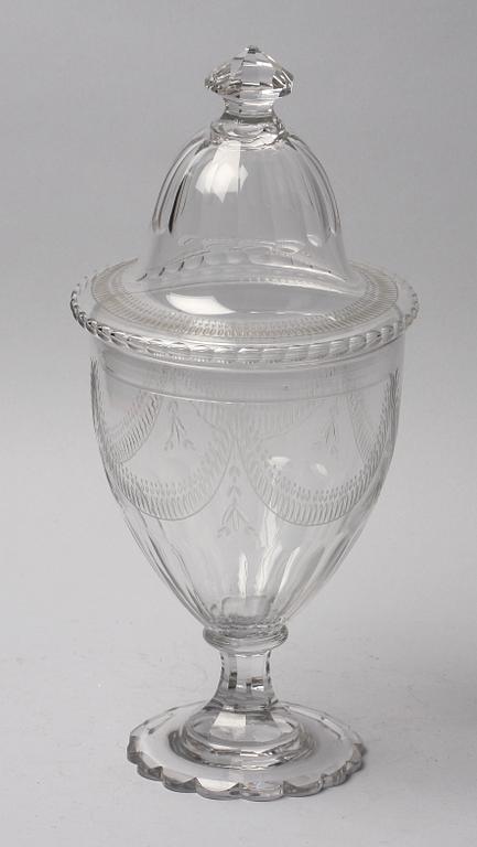 POKAL MED LOCK, glas, 1800-talet senare hälft.