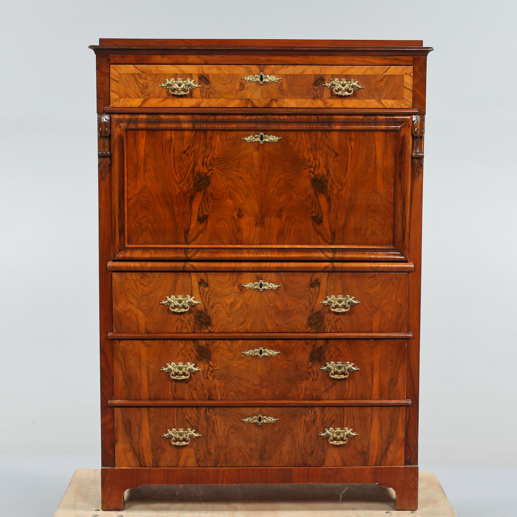 CHIFFONJE, nyrenässans, 1800-talets andra hälft.