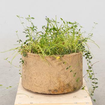 Signe Persson-Melin, a stomneware flower pot.