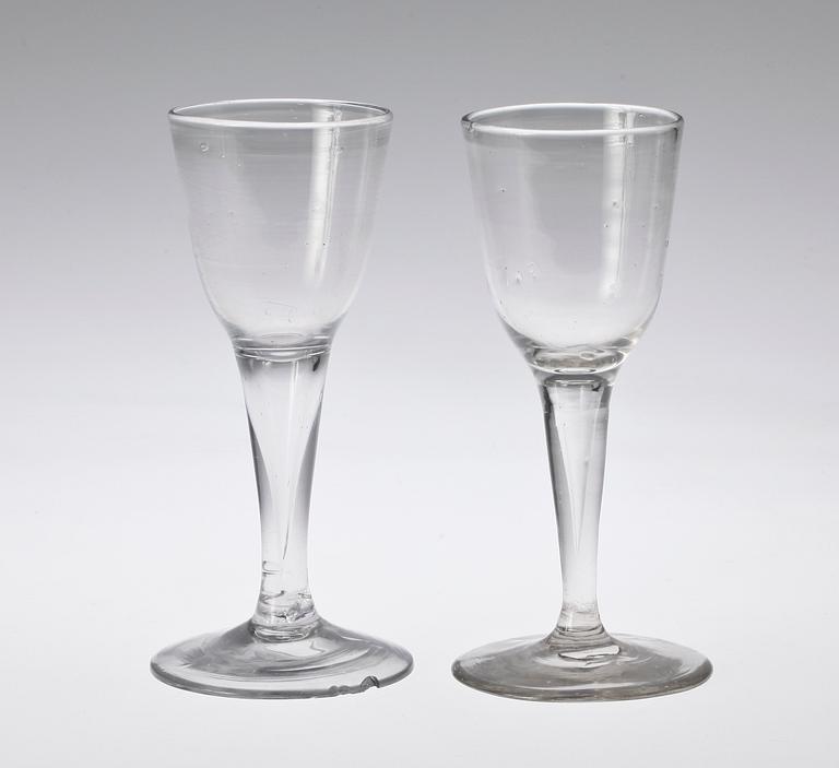 GLAS, ett par, 1700/1800-tal.