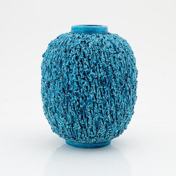 Gunnar Nylund, vas, chamotterat stengods, "Igelkottsvasen", Rörstrand.