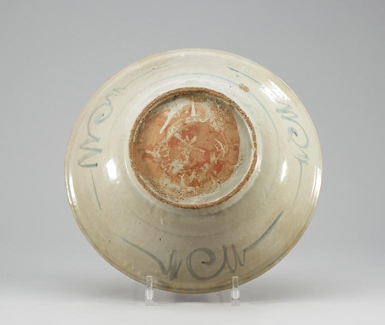 A blue and white bowl, Ming Swatow.