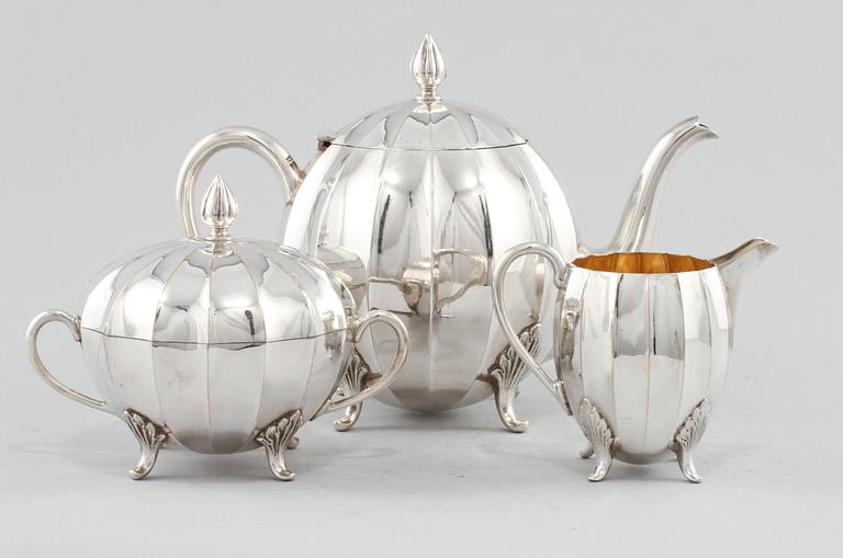 KAFFESERVIS, 3 delar, nysilver, C G Hallberg, Stockholm, omkring 1900-talets mitt.