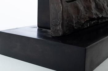 Gudmar Olovson, relief/skulptur. Signerad. Numrerad. Gjutarstämpel. Brons, total höjd 70 cm, längd 50 cm.