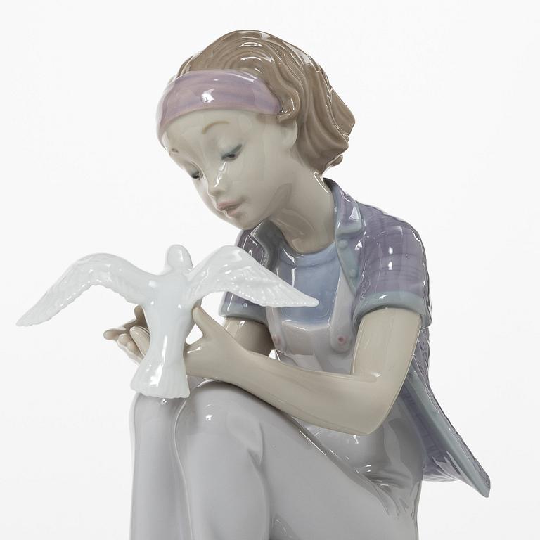 Lladró, figurines, 5 pcs, "Flowers for goddess", "Clumsy me", "Playing with doves", "Blissful youth", "Garden of Athens".