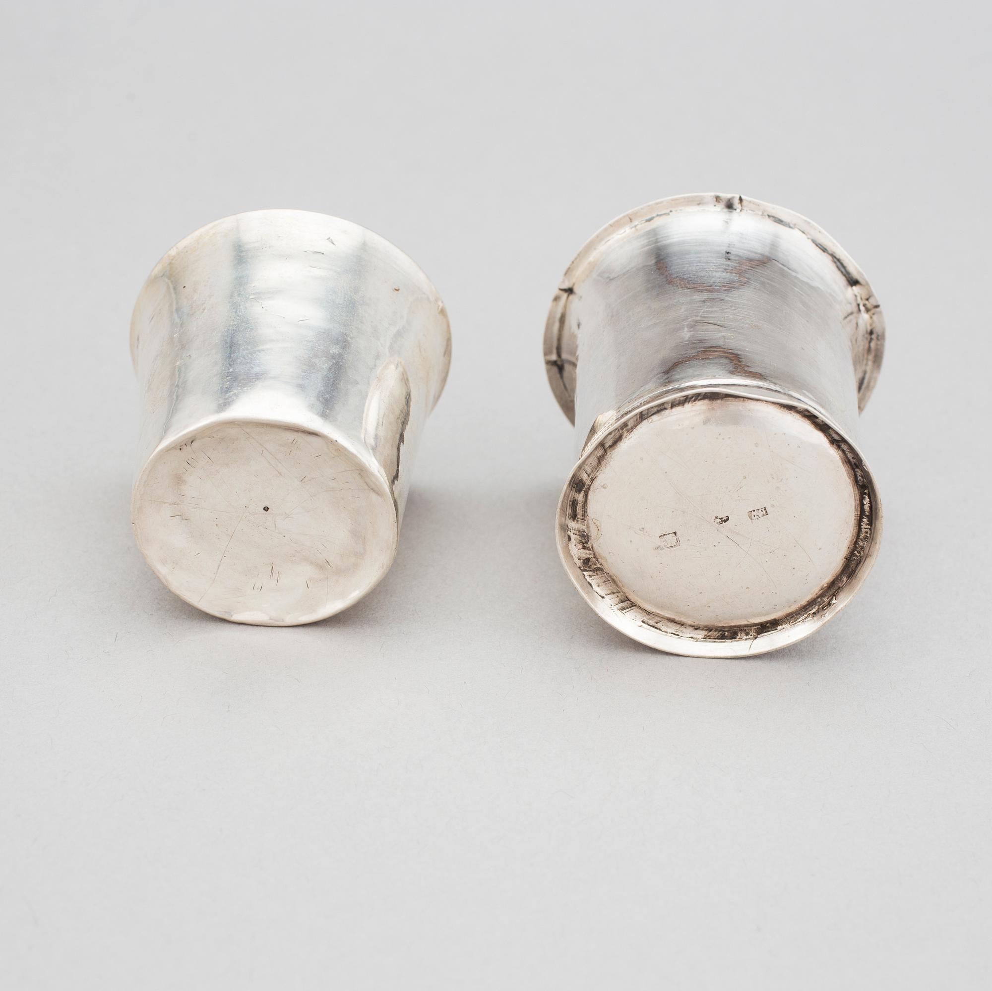 BÄGARE, 2 st, silver, 1700-1800-tal. Ca 46 gram.